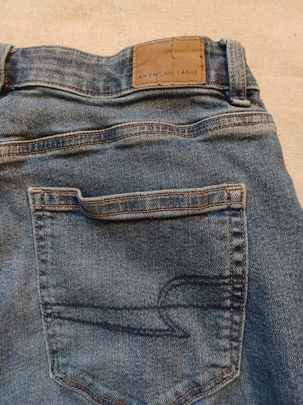 American Eagle Outfitters Mom Jean Women's Size 6 Long - Picture 5 of 8